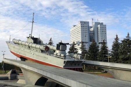 The rearmament of Kaliningrad, the Russian territory in the middle of Europe that is scary