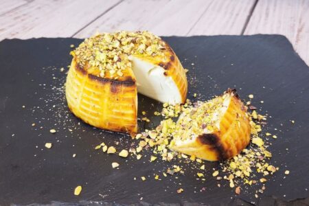 Baked ricotta, quick and easy recipe with honey and pistachios in 3 steps
