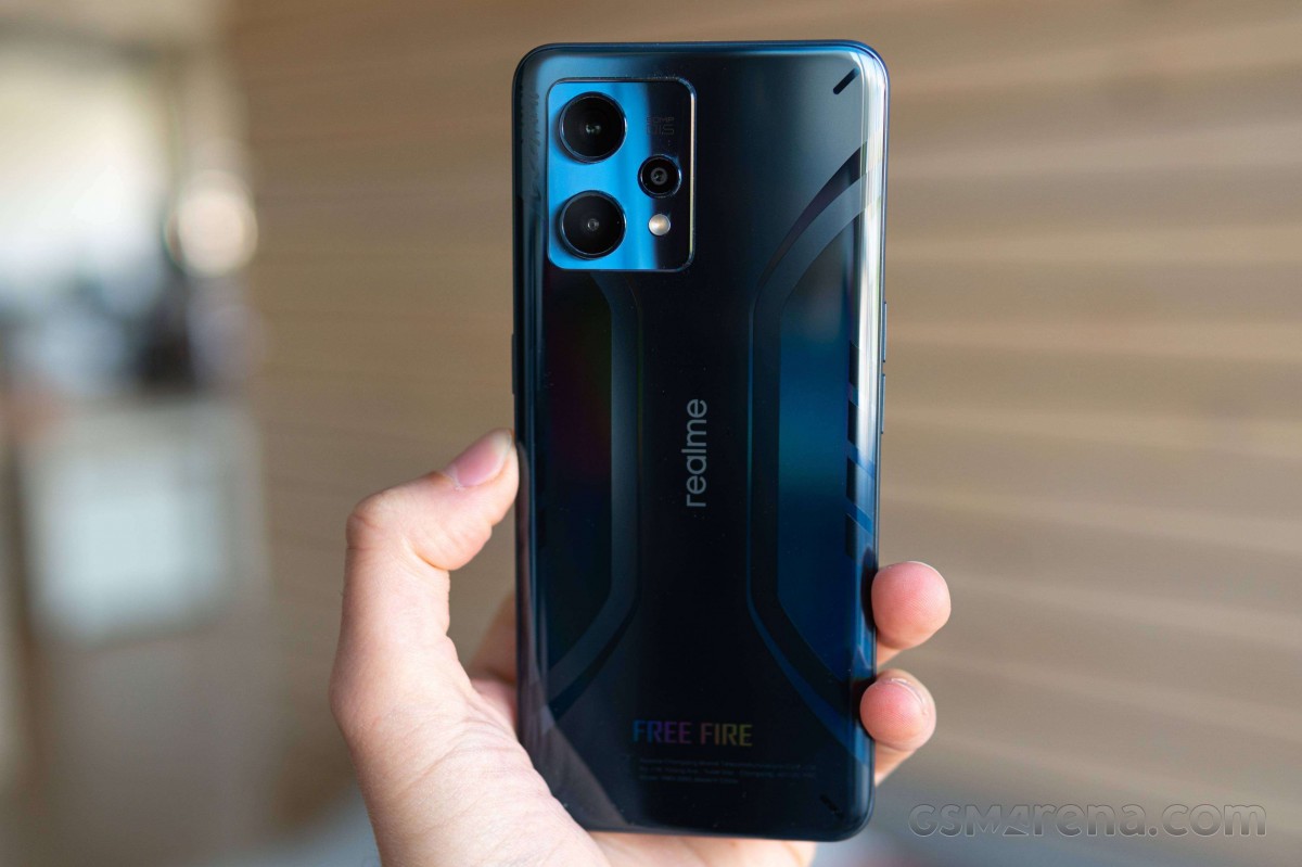 Realme 9 Pro + Free Fire Limited Edition unboxing and hands-on