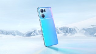 Oppo K10 5G in ice blue