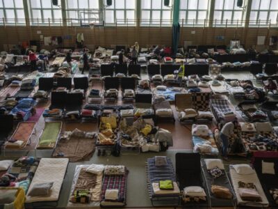 The extraordinary reception of Ukrainian refugees in Polish cities