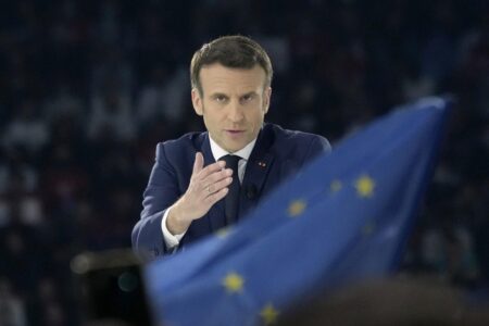 Europe must continue talking to Putin to build peace, Macron says