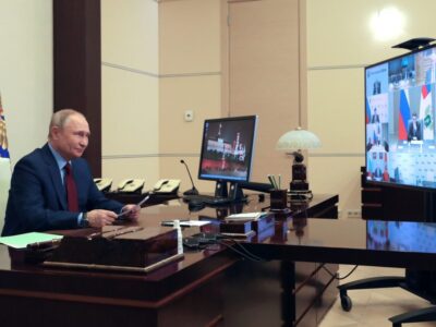 Navalny explains how Putin’s cruel propaganda works