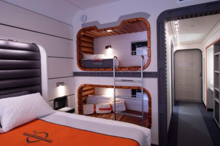Star Wars Galactic Starcruiser Hotel Disney The price is insanely expensive
