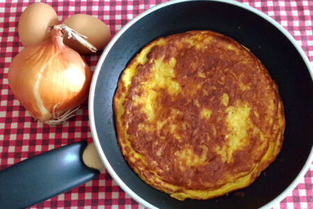 Onion omelette how to prepare it with the perfect recipe