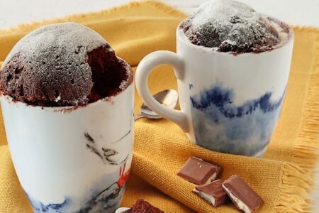 Mug cake, quick recipe for chocolate and kinder cup cake