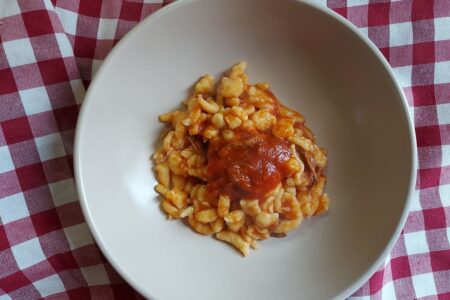 Spaetzle, recipe of the typical Tyrolean dumplings