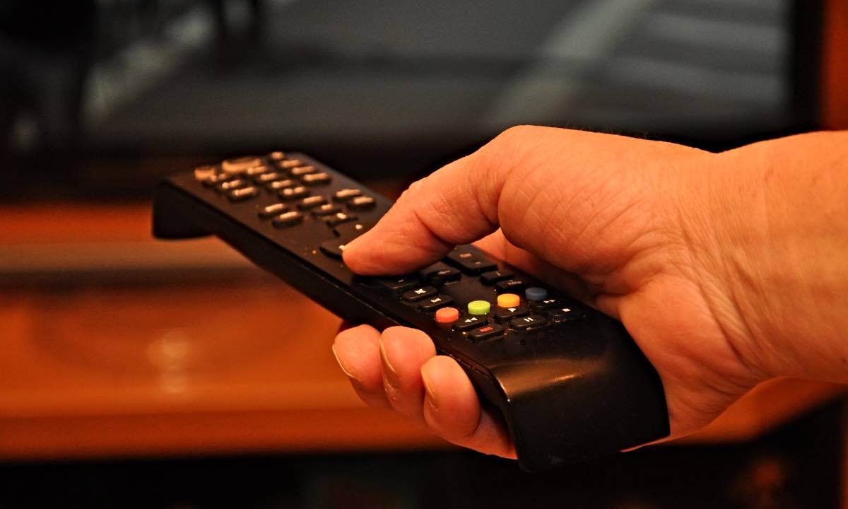 Television, how to watch free channels without digital terrestrial?