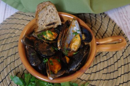 Mussel soup: recipe with only 3 ingredients the goodness is guaranteed