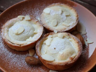 Bocconotti, with chocolate and almond cream