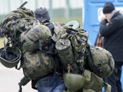 Who are the sixty Italians fighting in Ukraine
