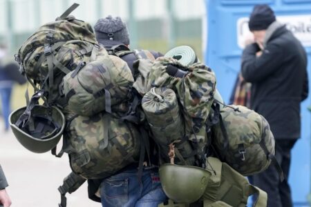 Who are the sixty Italians fighting in Ukraine
