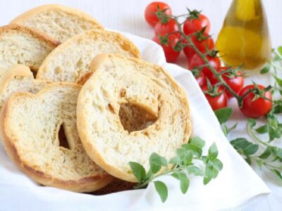 Friselle (or Freselle), original recipe and useful tips