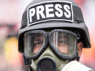 What a war reporter does and how he prepares himself