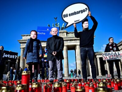The psychodrama of Germany, uncertain whether to cut economic ties with Russia