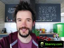 Selfie Examples - f / 2.0, ISO 125, 1 / 50s - Samsung Galaxy A9 (2018) Review