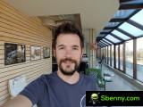 Selfie examples: Wide angle - f / 2.2, ISO 50, 1 / 60s - LG V40 ThinQ review