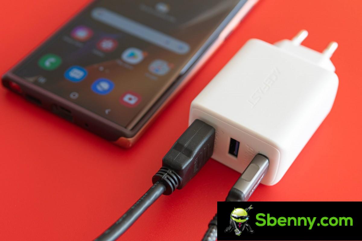 ACEFAST Charger-Hub-17 Review