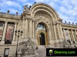 Advancing from the Louvre to the Champs-Elysees