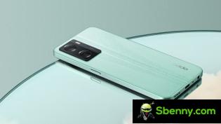 The Oppo A57 4G is available in bright green
