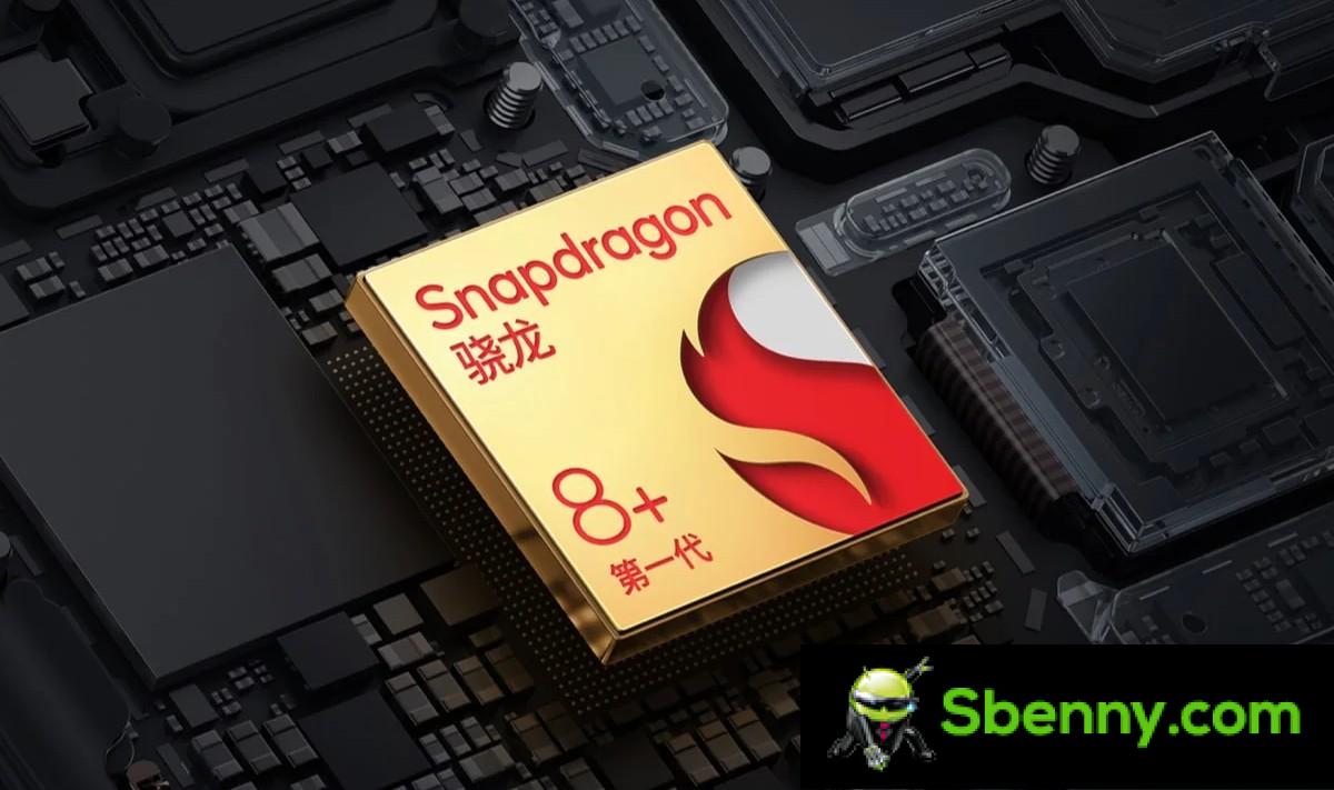 iQOO 10 Pro presented with 200W fast charging, iQOO 10 joins with SD 8+ Gen 1 chip