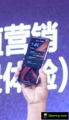 Motorola Razr presented by Chen Jin (Lenovo China Mobile GM)