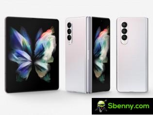 Galaxy Z Fold3 in phantom silver