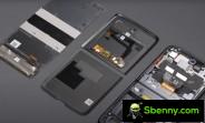 The Moto Razr 2022 teardown video shows how the new hinge improves over the previous one