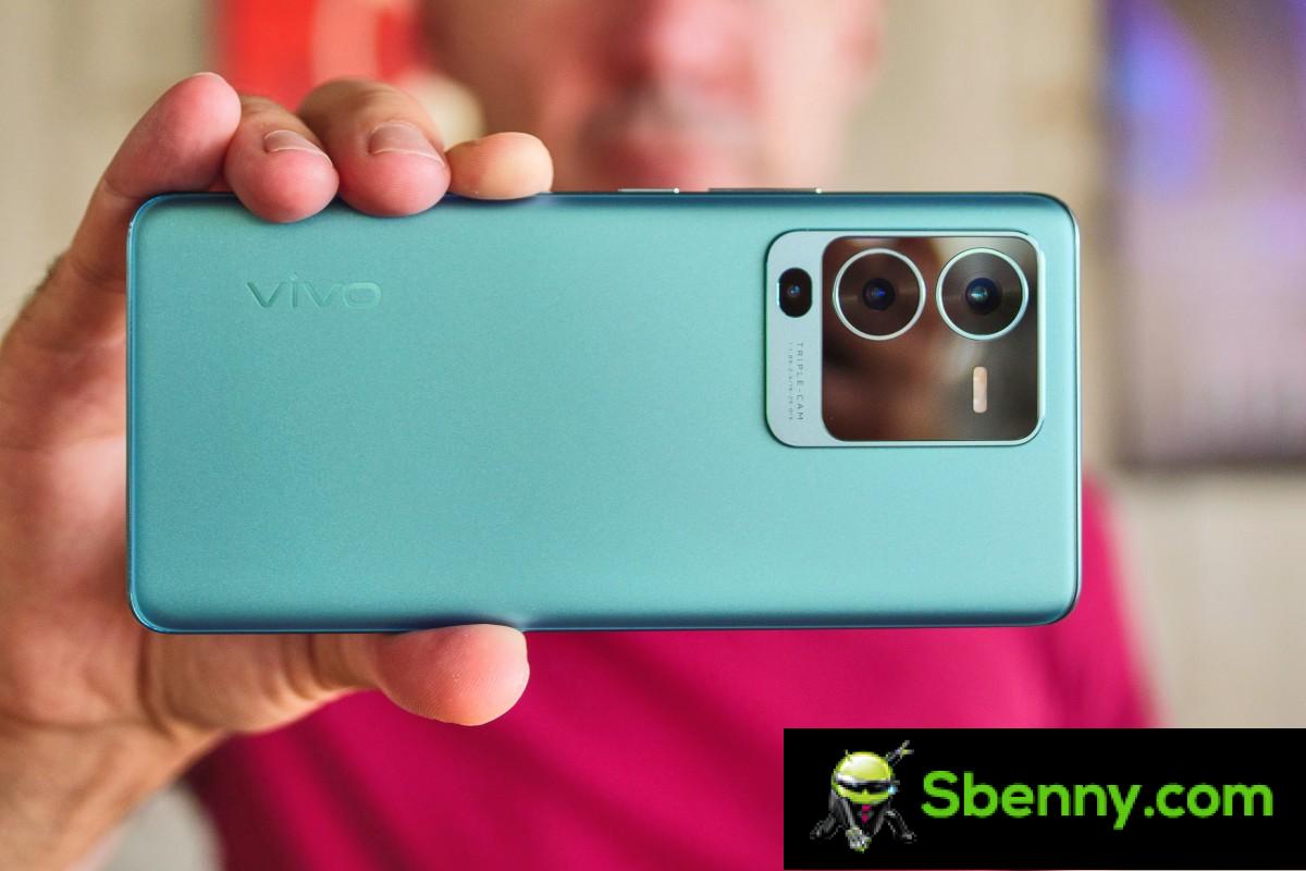 64MP (1 / 1.72 '' GW1) main camera with OIS and EIS, 12M (120 °) ultra wide angle camera and 2MP macro camera
