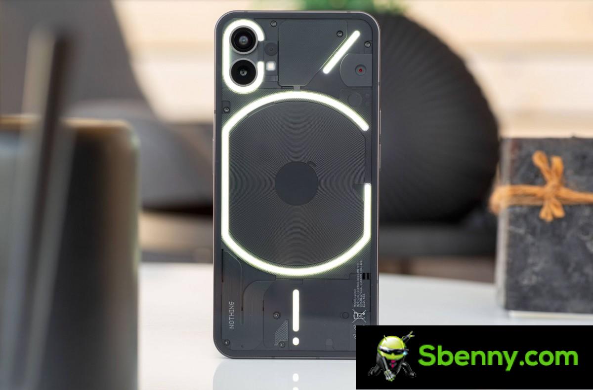 No phone disassembly (1) reveals Glyph's insides
