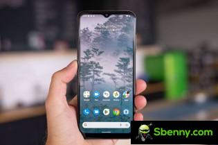 A comfortable phone in your hand