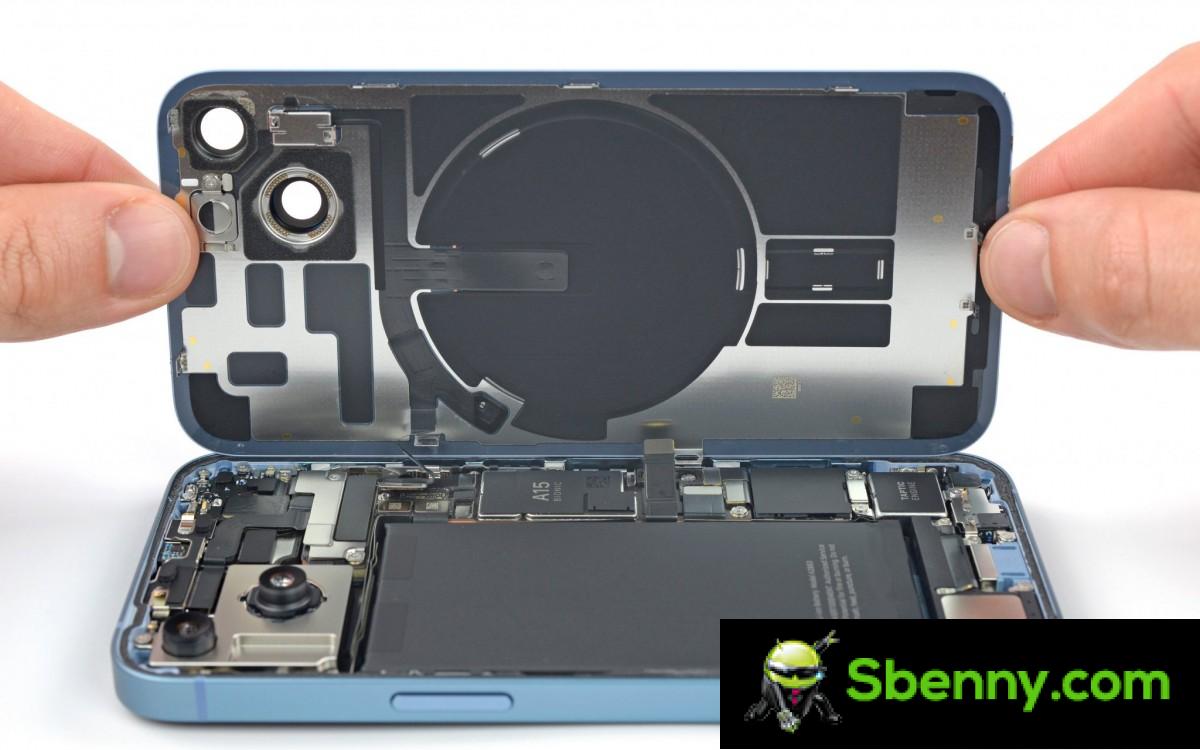iPhone 14 earns a 7/10 score on iFixit due to ease of removal