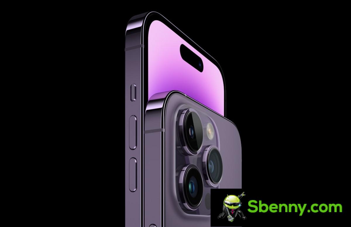 Early buyers flock to iPhone 14 Pro models