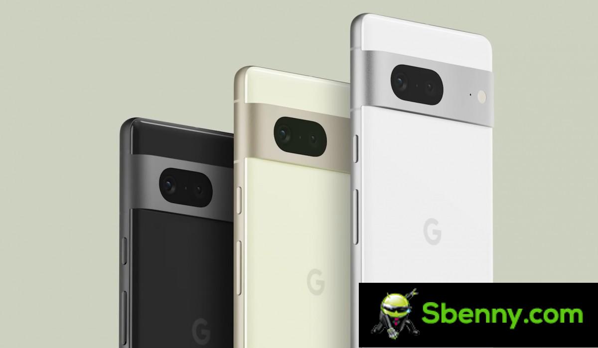 Google Pixel 7 in obsidian, lemongrass and snow