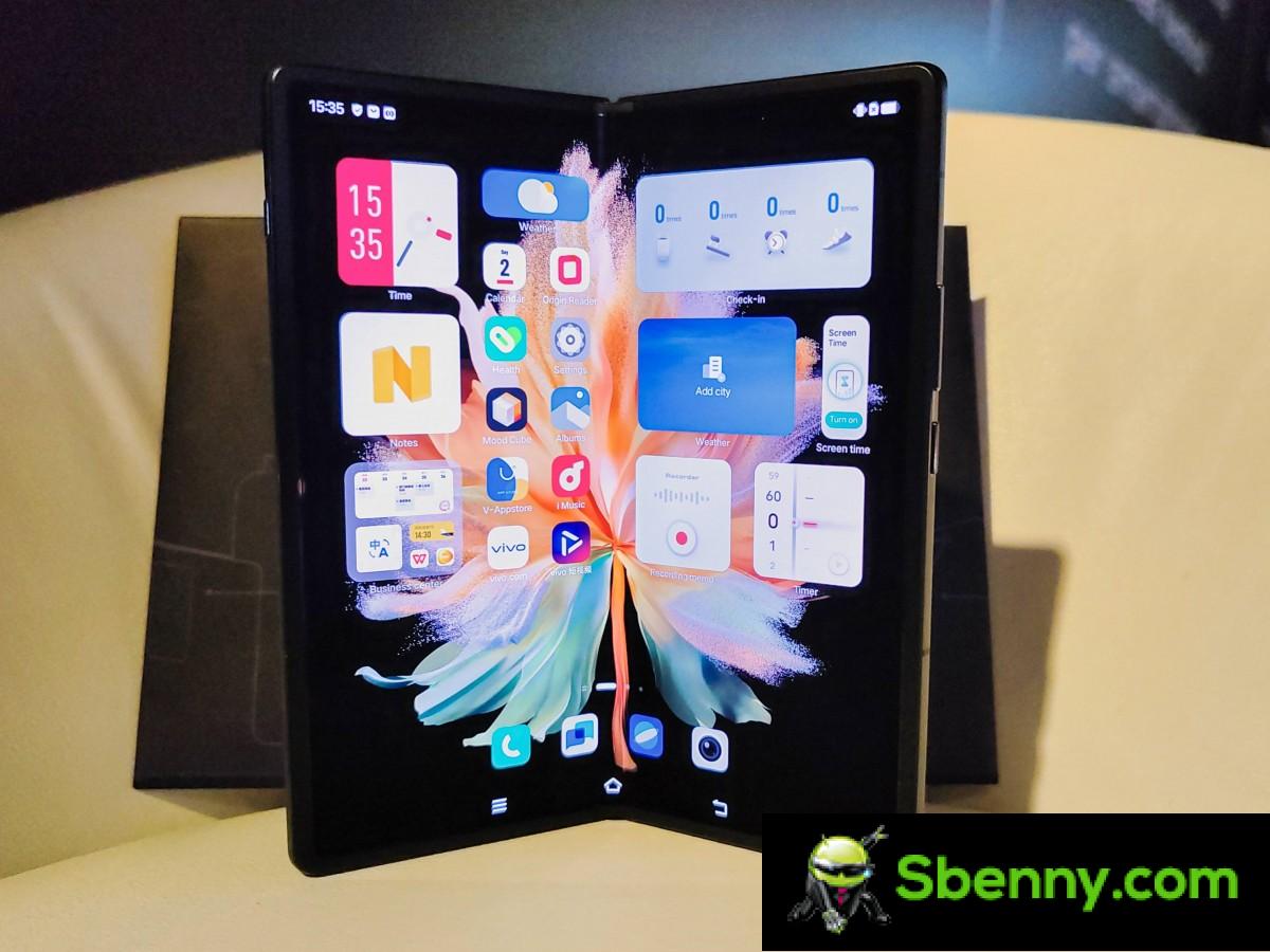 vivo X Fold practical