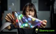 The LG display shows a 12