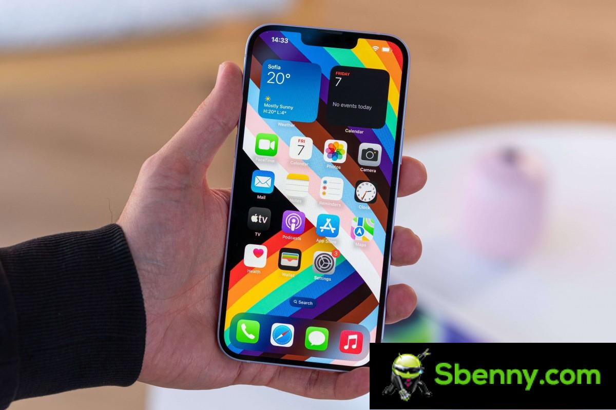 Over 70% of Apple iPhone 14 devices use Samsung OLED