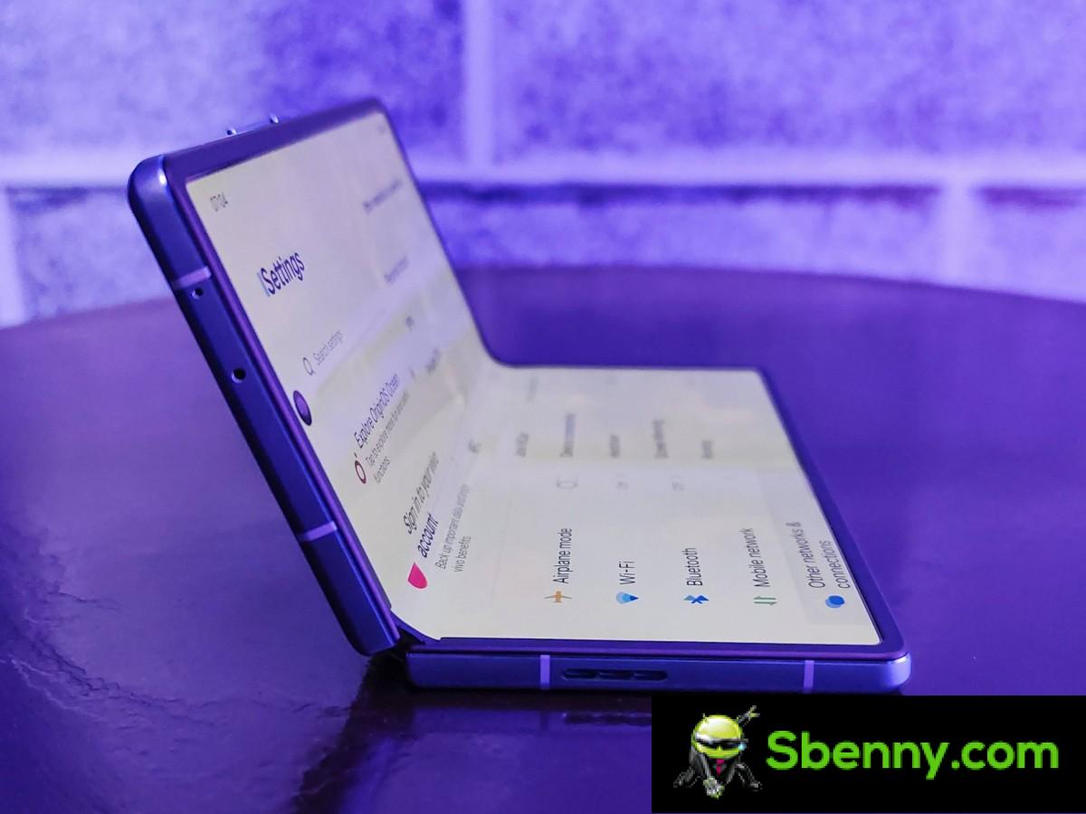 Microsoft's Surface Duo 3 will have a foldable screen