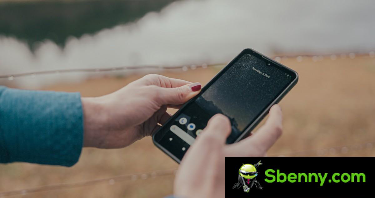The new Cat S75 is a rugged phone with integrated two-way satellite messaging