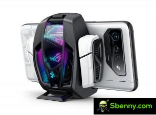 Asus ROG Phone 7 Pro with AeroActive Cooler