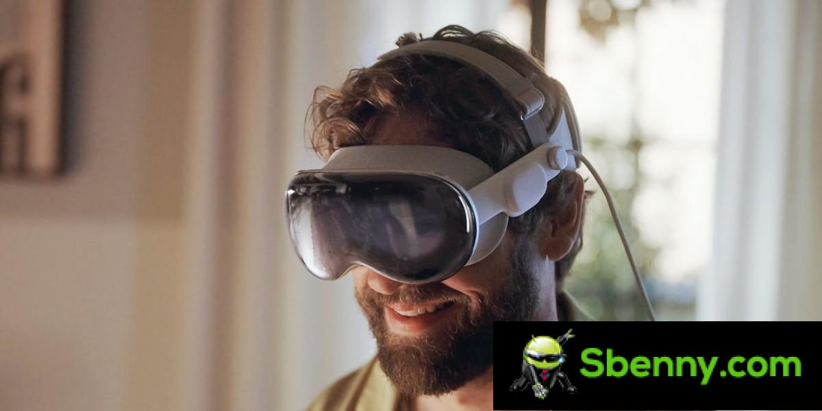 Internal tests reveal that the Apple Vision Pro is too heavy, Apple is considering a solution
