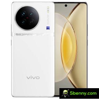 vivo X90s in white and green
