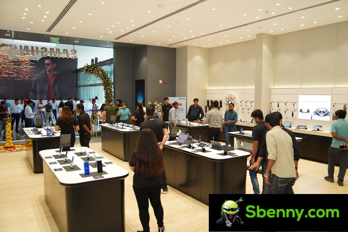 Samsung opens its first Premium Experience Store in Ahmedabad, Gujarat