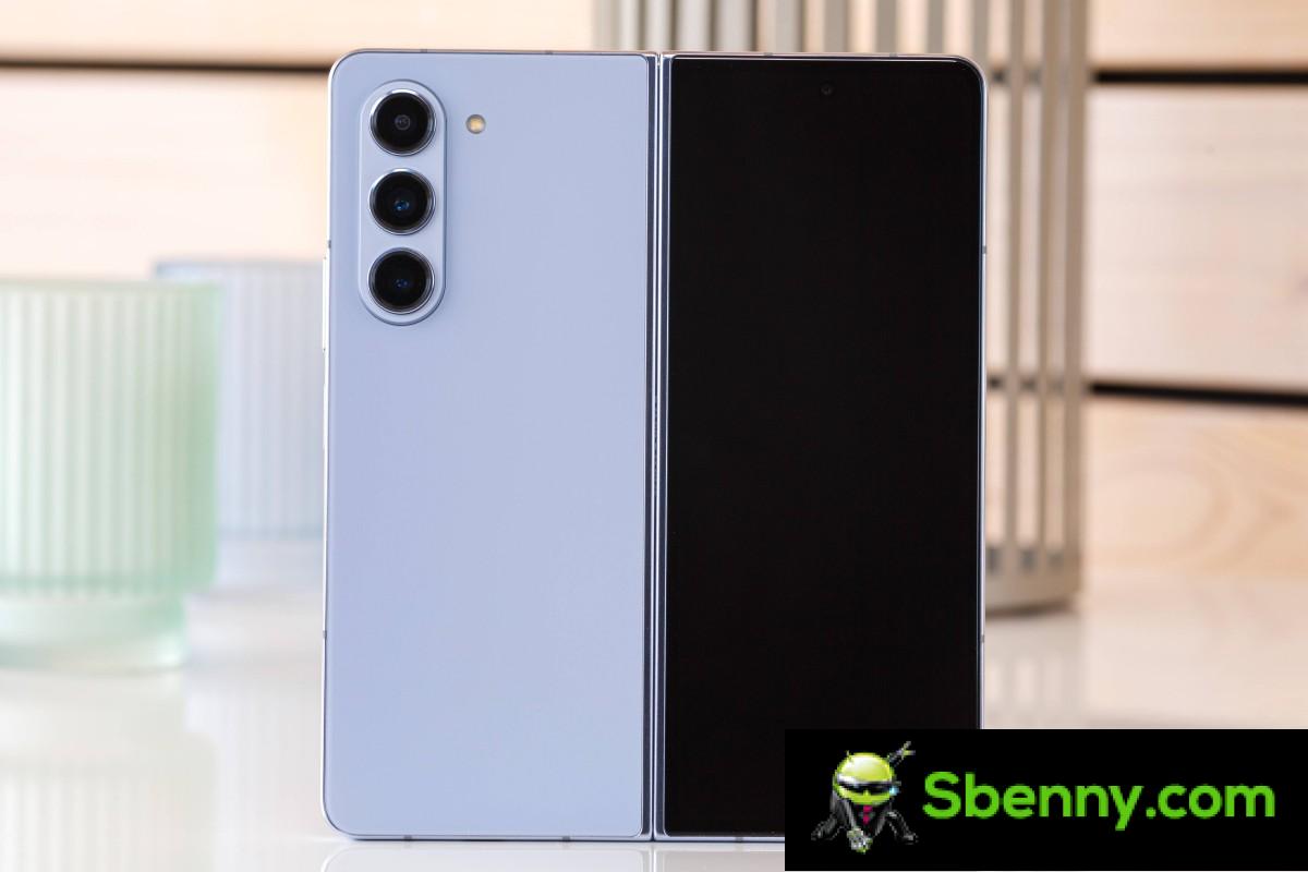 Samsung Galaxy Z Fold5 in for review