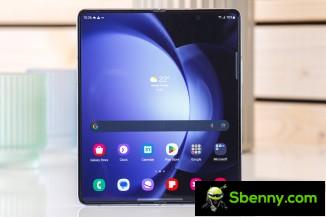 6.2” cover display and 7.6” internal display