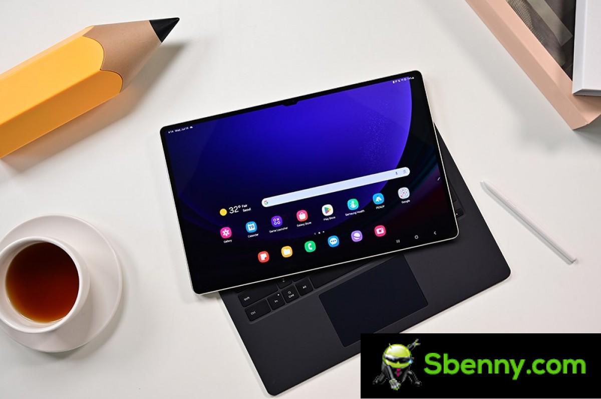 The Samsung Galaxy Tab S9 Ultra S pen is tested underwater