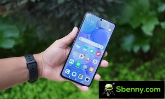 The front of the Xiaomi 13T and its box