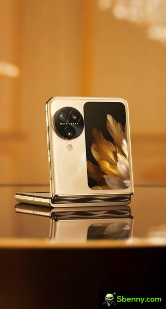Oppo Find N3 Flip and Oppo Watch 4 Pro