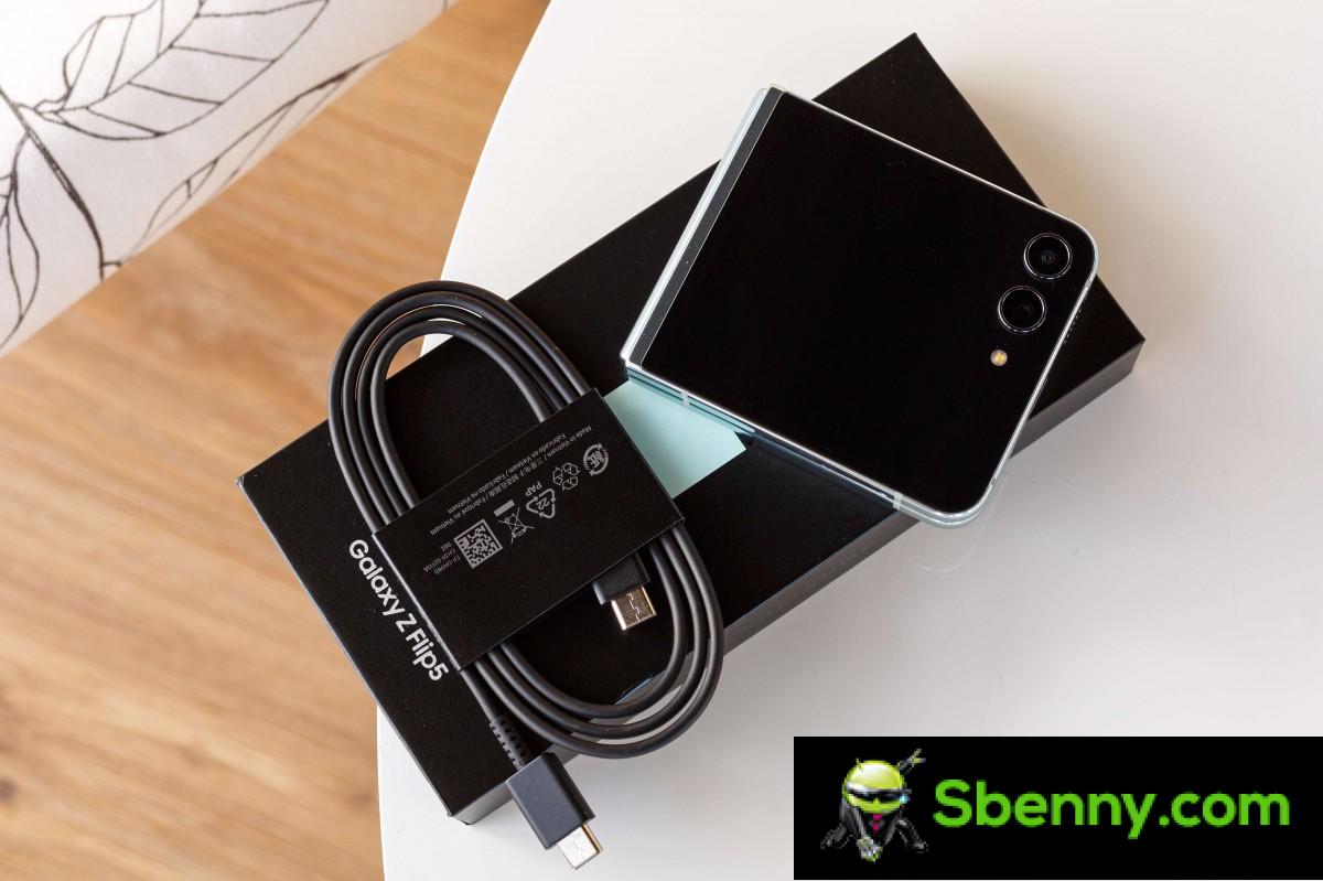 Samsung Galaxy Z Flip5 in for review