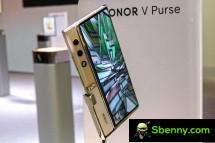 The display of the Honor V bag